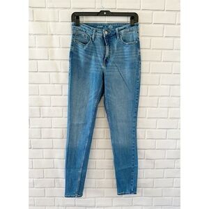 8 Long Old Navy High Rise Rockstar Super Skinny jeans